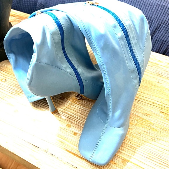 PrettyLittleThing,  Sky Blue Neoprene Stiletto Zip Boots | EUC, Size 7 - Picture 5 of 10